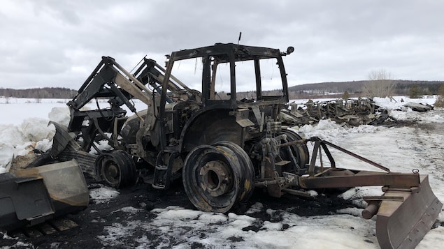 Un tracteur carbonisé.
