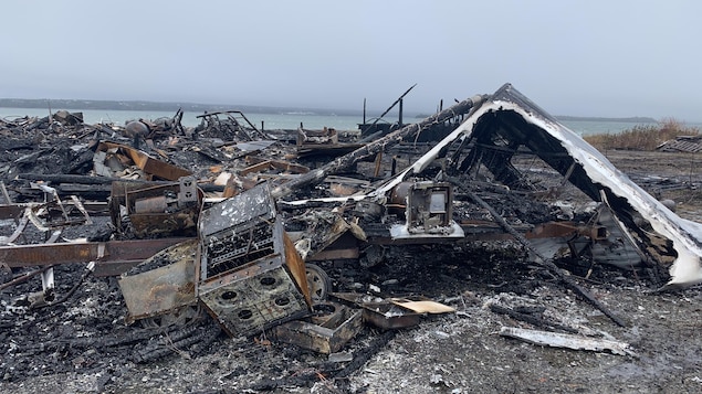 Décombres de l'incendie du bâtiment