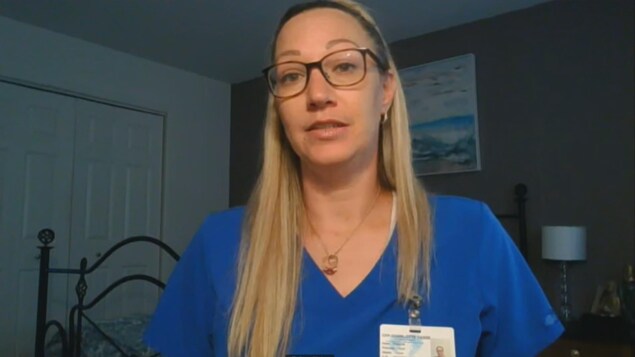 De futures infirmières auxiliaires s’endettent en attendant leur bourse de 20 000 $