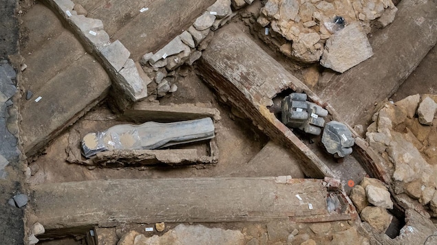 Le mystérieux sarcophage de plomb à Notre-Dame bientôt ouvert