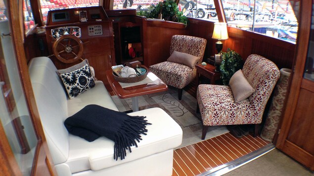 L'intérieur du SS Minnow, complètement rénové mais avec l'aspect original du bateau L'intérieur du SS Minnow, complètement rénové mais avec l'aspect original du bateau