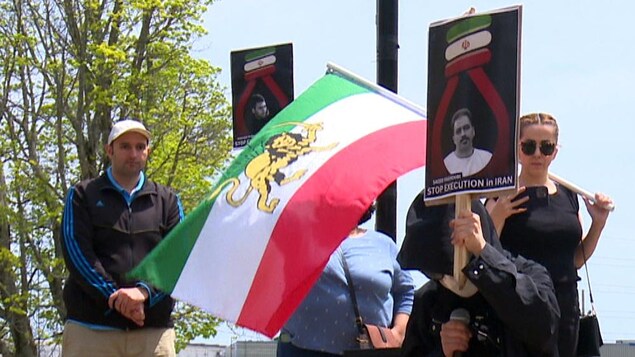 La diaspora iranienne, en solidarité avec son peuple, manifeste à Halifax