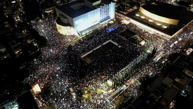In Tel Aviv, a huge crowd booed Netanyahu and his right-wing coalition