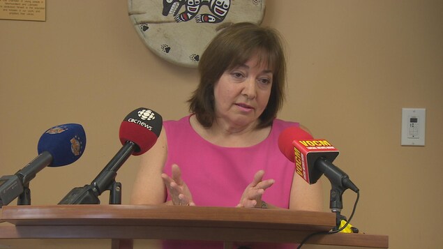 La défenseure des enfants et de la jeunesse de Terre-Neuve-et-Labrador, Jacqueline Lake Kavanaugh La défenseure des enfants et de la jeunesse de Terre-Neuve-et-Labrador, Jacqueline Lake Kavanaugh
