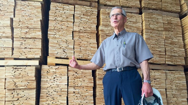 Jacques Levasseur, président de l'usine de production de bardeaux de cèdre Waska, à Clair, au Nouveau-Brunswick. Jacques Levasseur, président de l'usine de production de bardeaux de cèdre Waska, à Clair, au Nouveau-Brunswick.