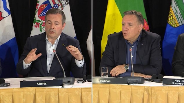 Montage de Jason Kenney et François Legault lors de la conférence de presse de clôture du Conseil de la fédération, à Saskatoon.