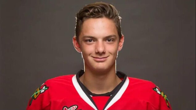 Jaydon Dureau, tout sourire, avec l'uniforme des Winterhawks de Portland (archives).
