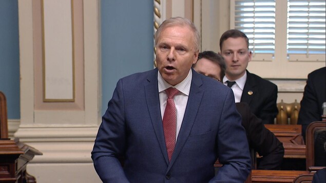 Le chef de l'opposition, Jean-François Lisée, pendant la période des questions mardi. Le chef de l'opposition, Jean-François Lisée, pendant la période des questions mardi.
