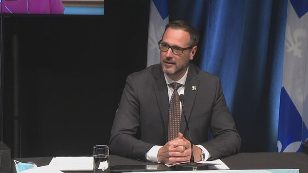 Québec présente son plan pour la rentrée scolaire | Coronavirus - Vimarsana News