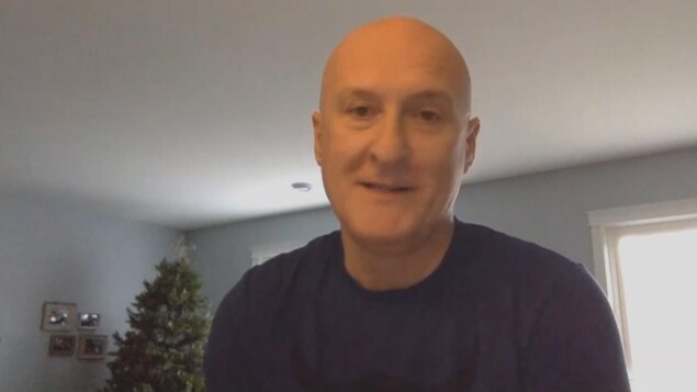 Jean-Marc Picard, directeur général de l’Association du camionnage des provinces de l'Atlantique, devant son ordinateur durant une entrevue Skype.