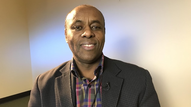 Jean Nepo Murwanashyaka, président par intérim de la Communauté des Africains francophones de la Saskatchewan. Jean Nepo Murwanashyaka, président par intérim de la Communauté des Africains francophones de la Saskatchewan.