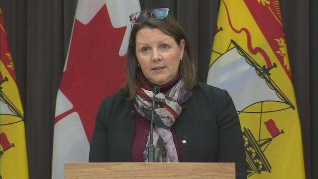 La médecin hygiéniste en chef du Nouveau-Brunswick Jennifer Russell, lors d'un point de presse le 20 novembre.