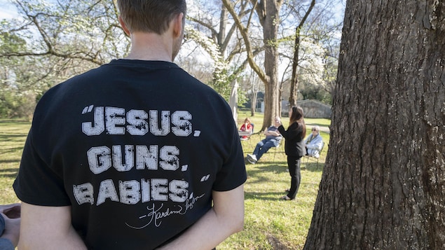 « Jésus, des armes et des bébés! »