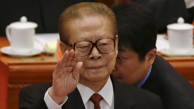 Gros plan de Jiang Zemin.