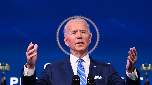 Le président élu des États-Unis en point de presse.