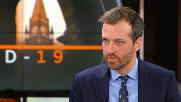 Joël Lightbound, député libéral fédéral de Louis-Hébert lors d'une entrevue dans les studios de Radio-Canada à Québec