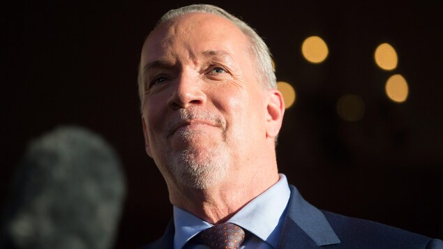 John Horgan, le chef du NPD de la Colombie-Britannique, après sa discussion avec la lieutenante-gouverneure Judith Guichon le 29 juin 2017 à Victoria.