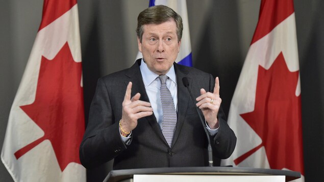 Le maire de Toronto John Tory en point de presse Le maire de Toronto John Tory en point de presse