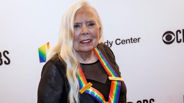 Joni Mitchell reçoit un prix honorifique aux États-Unis