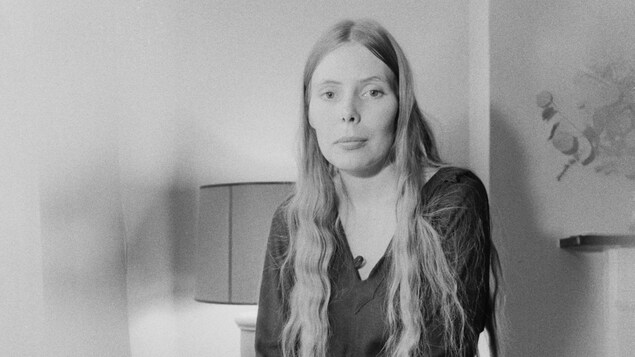 Un premier vidéoclip pour le classique River de Joni Mitchell