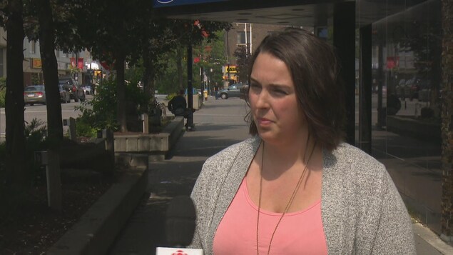 Josée Joliat, coprésidente du Regroupement étudiant franco-ontarien Josée Joliat, coprésidente du Regroupement étudiant franco-ontarien
