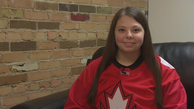 Delaney Jost est née le premier janvier 2000 à 00h01 à l'Hôpital général Victoria devenant du même coup le premier bébé du Millénaire né dans la province.
Delaney Jost est née le premier janvier 2000 à 00h01 à l'Hôpital général Victoria devenant du même coup le premier bébé du Millénaire né dans la province.