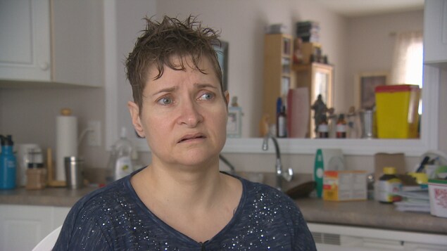 Julie Lemoine dans sa cuisine. Julie Lemoine dans sa cuisine.