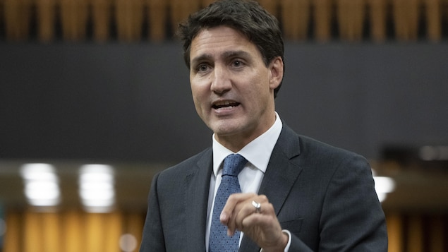 Trudeau et Poilievre s’affrontent dans de premiers échanges en Chambre
