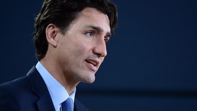 Justin Trudeau se prononce sur des projets d'oléoduc.