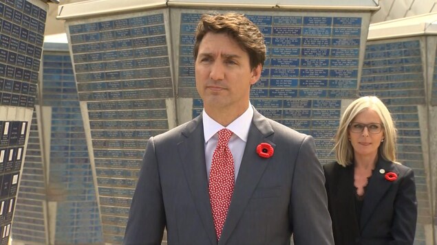 Justin Trudeau répond à des questions