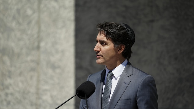 Prime Minister Justin Trudeau nagsasalita sa isang seremonya.