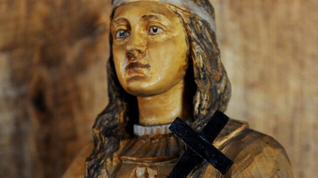 Une statue de Kateri Tekakwitha Une statue de Kateri Tekakwitha