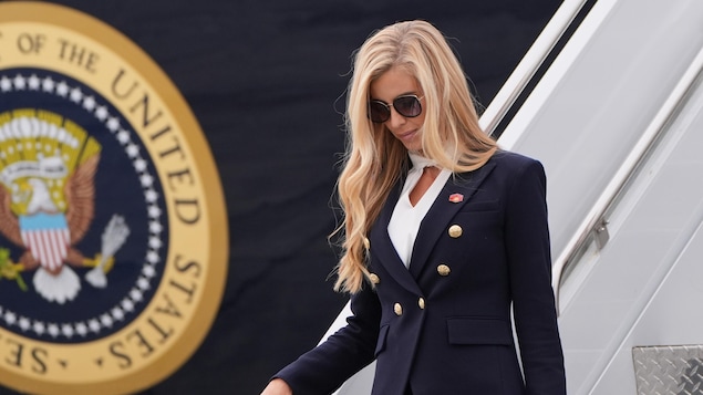 La nouvelle porte-parole de Trump reconnaît son échec à l’examen du barreau