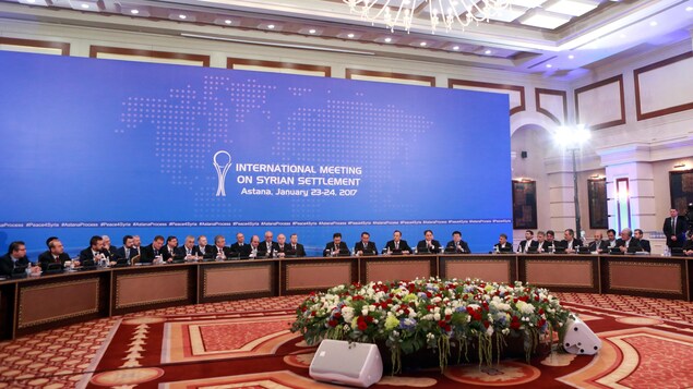 Une salle de conférence de l'hôtel Rixos à Astana, au Kazakhstan Une salle de conférence de l'hôtel Rixos à Astana, au Kazakhstan