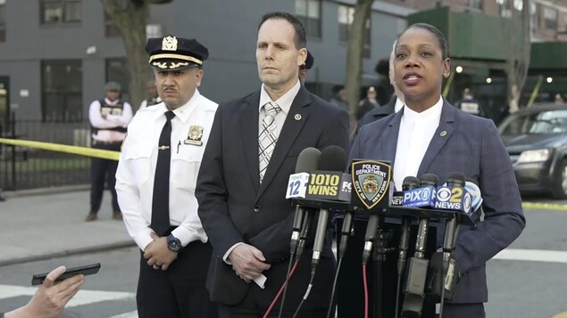 Une adolescente de 16 ans tuée par une balle perdue à New York
