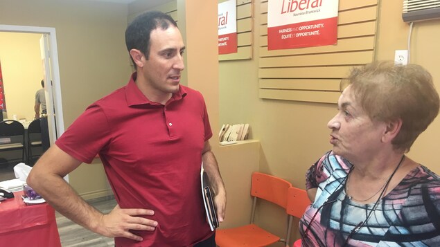 Le libéral Keith Chiasson dit qu'il n'est pas incompatible du tout d'être un politicien et un « bon gars ». Le libéral Keith Chiasson dit qu'il n'est pas incompatible du tout d'être un politicien et un « bon gars ».