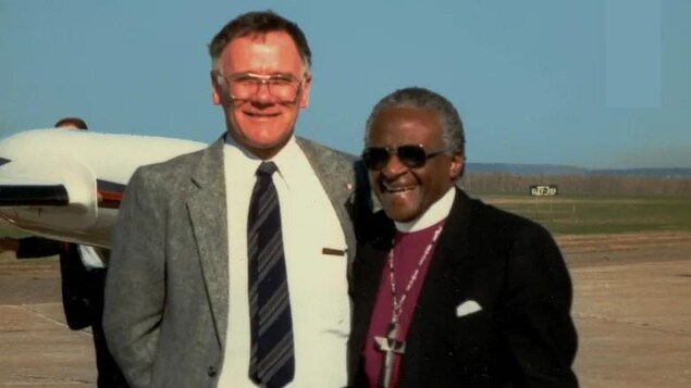 Un professeur se rappelle de la visite de Desmond Tutu à Sackville en 1988