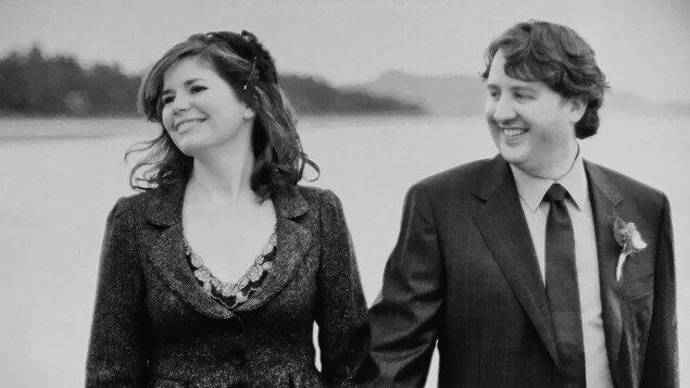 Jeanette Ashe et Kennedy Stewart le jour de leurs noces. Jeanette Ashe et Kennedy Stewart le jour de leurs noces.