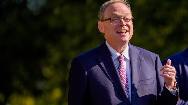 Kevin Hassett, un fidèle de Trump, en lice pour présider la Fed aux États-Unis image