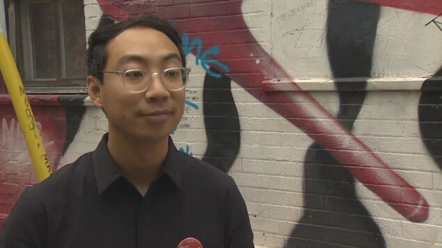 Expelled Liberal candidate Kevin Vuong says he will sit as an independent if he wins his close race in the Ontario riding of Spadina-Fort York.