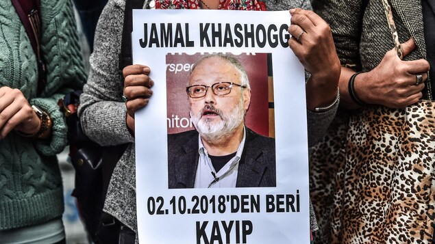 Une affiche du journaliste Jamal Khashoggi. Une affiche du journaliste Jamal Khashoggi.