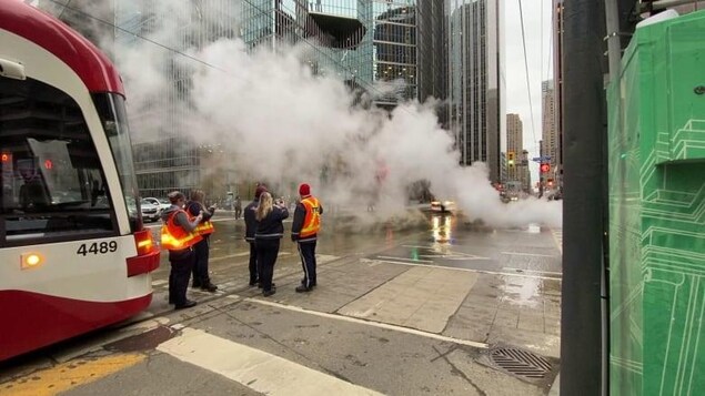 Fermeture temporaire d’une intersection achalandée à Toronto