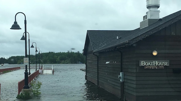 Les niveaux d’eau continuent de descendre dans le Nord-Ouest de l’Ontario