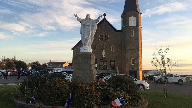 L'église de Lamèque au coucher du soleil