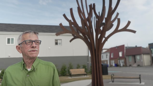 Mois de la Fierté : l’artiste Laurent Vaillancourt partage son parcours