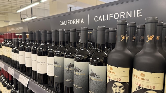 Bouteilles de vin des États-Unis sur les tablettes à la LCBO.