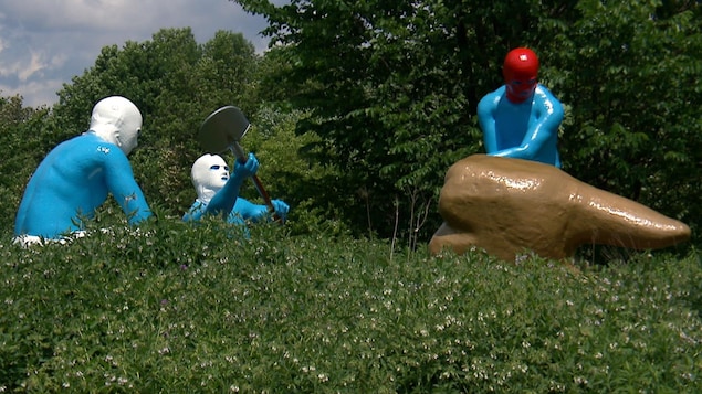 Récidive des « schtroumpfs » mystérieux dans le parc de Maison O’Neil