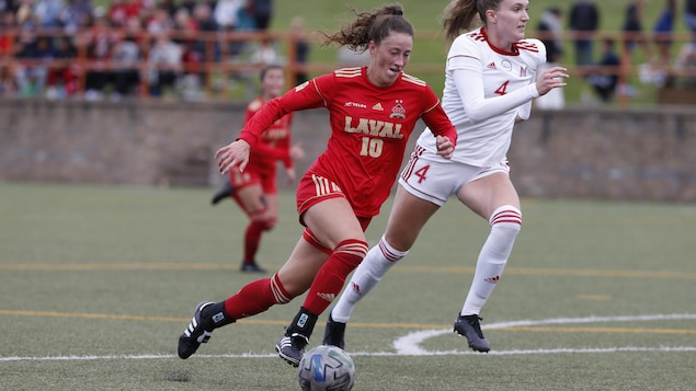 Soccer : deux honneurs canadiens pour le Rouge et Or