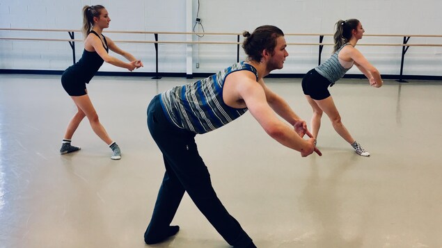 Trois danseurs de ballet. Trois danseurs de ballet.