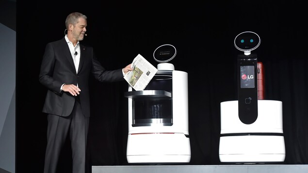 Le vice-président marketing de LG Electronics USA, David VanderWaal, lors de la présentation de produits au CES 2018 Le vice-président marketing de LG Electronics USA, David VanderWaal, lors de la présentation de produits au CES 2018